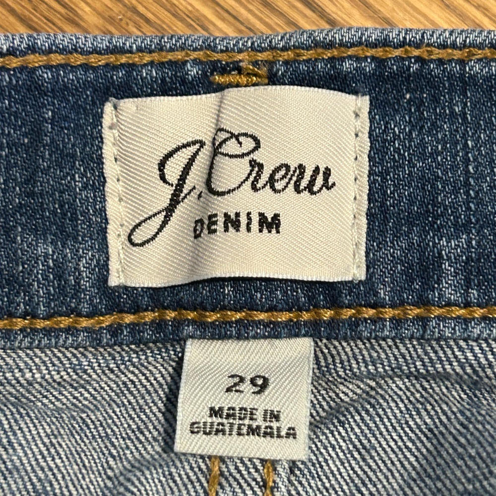 J Crew Mid-rise Indigo Denim Shorts
Item AV826‎ - Picture 11 of 16